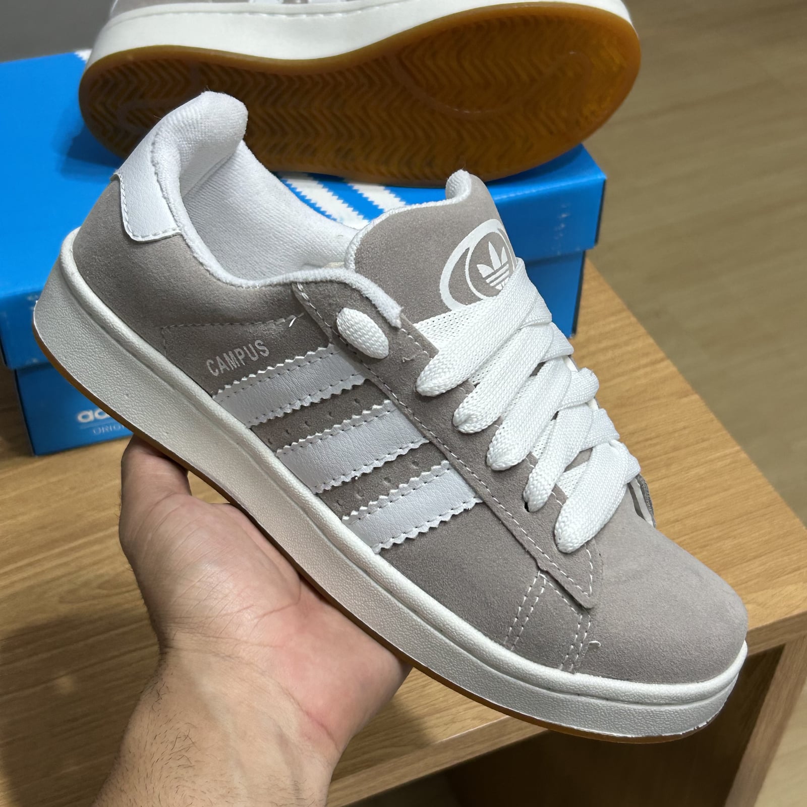 Adidas Campus Cinza Claro