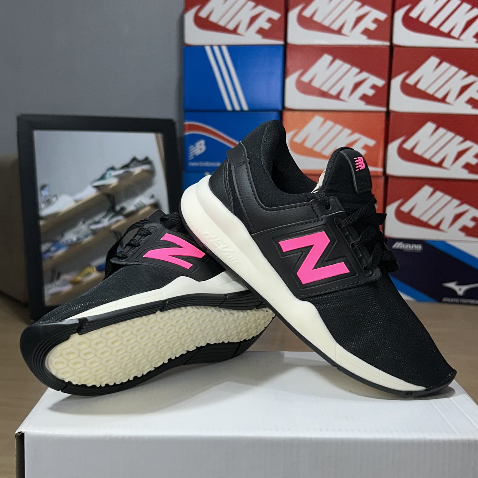 New Balance 247 Preto Rosa
